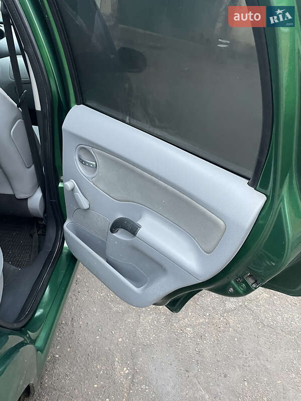 Хэтчбек Citroen C3 2003 в Валках фото 15 Хэтчбек Citroen C3 2003 в Валках