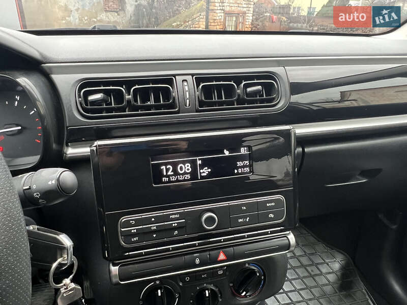 Хэтчбек Citroen C3 2017 в Кременчуге фото 20 Хэтчбек Citroen C3 2017 в Кременчуге