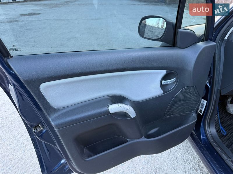 Хетчбек Citroen C3 2003 в Звягелі