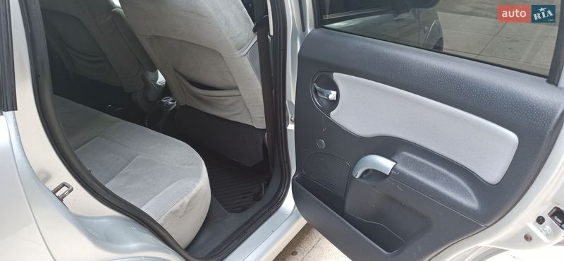 Хетчбек Citroen C3 2004 в Дубні фото 14 Хетчбек Citroen C3 2004 в Дубні