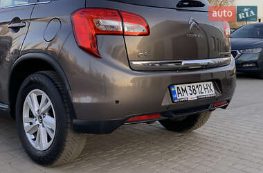 Позашляховик / Кросовер Citroen C4 Aircross 2012 в 