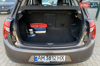 Позашляховик / Кросовер Citroen C4 Aircross 2012 в 