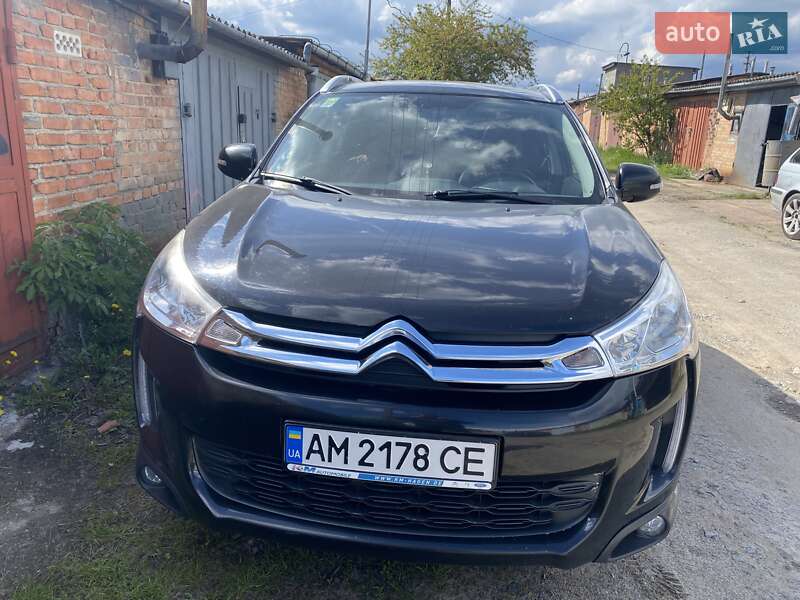 Внедорожник / Кроссовер Citroen C4 Aircross 2012 в 