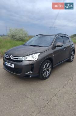 Внедорожник / Кроссовер Citroen C4 Aircross 2012 в 