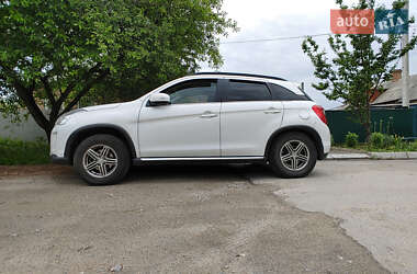 Внедорожник / Кроссовер Citroen C4 Aircross 2012 в 