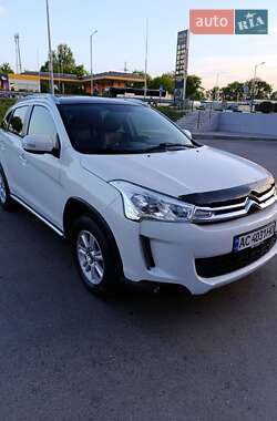 Внедорожник / Кроссовер Citroen C4 Aircross 2012 в 