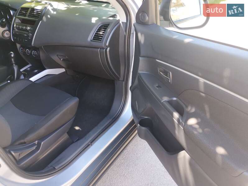 Позашляховик / Кросовер Citroen C4 Aircross 2012 в Рівному фото 23 Позашляховик / Кросовер Citroen C4 Aircross 2012 в Рівному