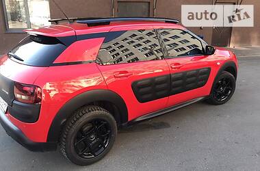 Позашляховик / Кросовер Citroen C4 Cactus 2015 в Харкові