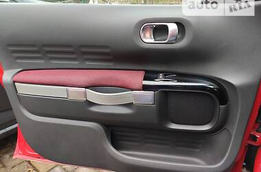 Хэтчбек Citroen C4 Cactus 2016 в 