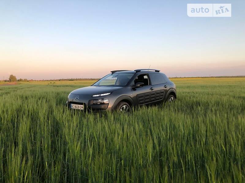 Позашляховик / Кросовер Citroen C4 Cactus 2016 в Львові