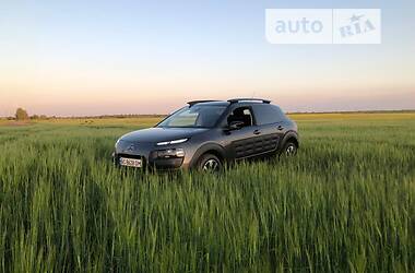 Позашляховик / Кросовер Citroen C4 Cactus 2016 в Львові