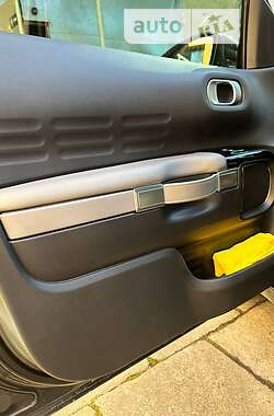 Внедорожник / Кроссовер Citroen C4 Cactus 2019 в 