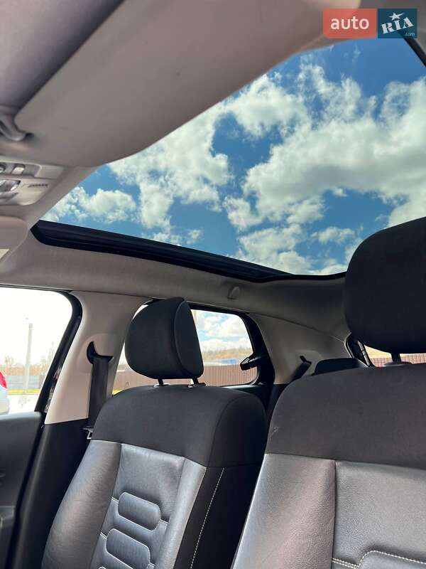 Внедорожник / Кроссовер Citroen C4 Cactus 2015 в Харькове