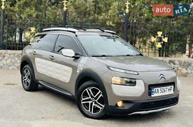 Внедорожник / Кроссовер Citroen C4 Cactus 2016 в 
