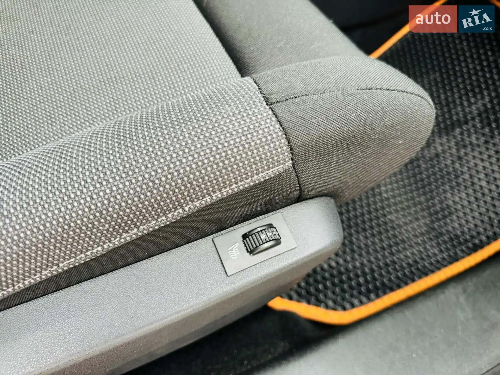 2016 Citroen C4 Cactus - мініатюра 16