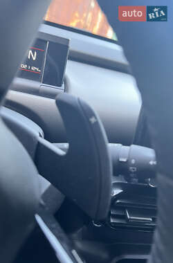 Внедорожник / Кроссовер Citroen C4 Cactus 2018 в 