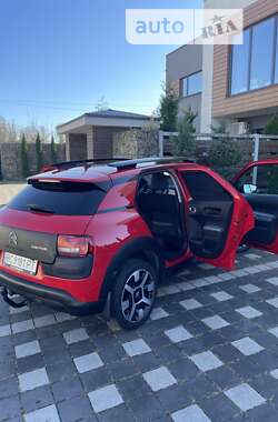 Внедорожник / Кроссовер Citroen C4 Cactus 2014 в Стрые