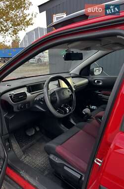 Внедорожник / Кроссовер Citroen C4 Cactus 2016 в 