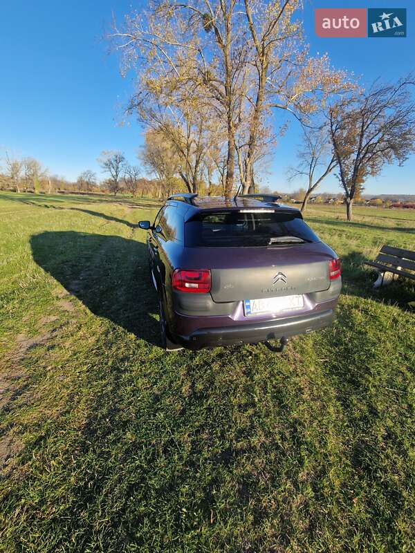 Внедорожник / Кроссовер Citroen C4 Cactus 2014 в Черновцах