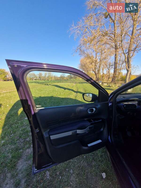 Внедорожник / Кроссовер Citroen C4 Cactus 2014 в Черновцах