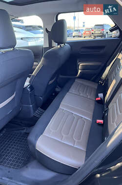 Внедорожник / Кроссовер Citroen C4 Cactus 2015 в 