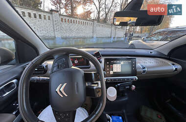 Внедорожник / Кроссовер Citroen C4 Cactus 2015 в 