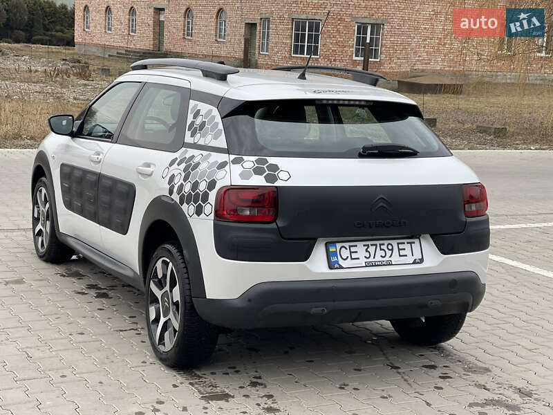 Внедорожник / Кроссовер Citroen C4 Cactus 2015 в Черновцах