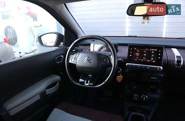 Позашляховик / Кросовер Citroen C4 Cactus 2018 в 