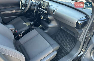 Внедорожник / Кроссовер Citroen C4 Cactus 2015 в 