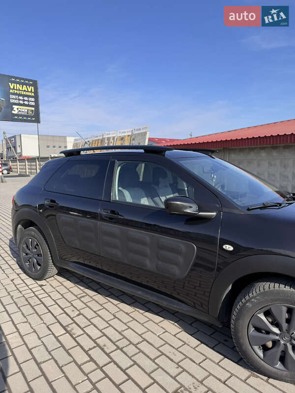 Внедорожник / Кроссовер Citroen C4 Cactus 2015 в Радехове