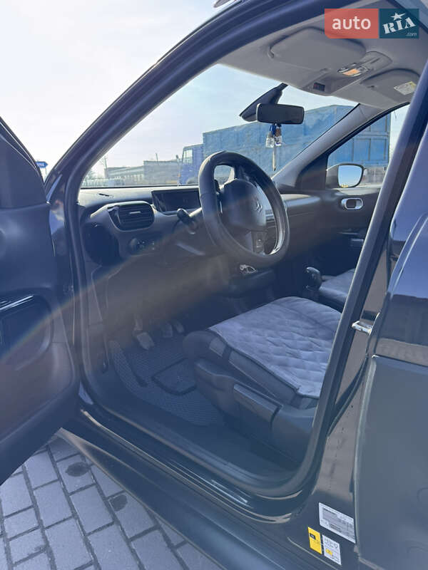 Внедорожник / Кроссовер Citroen C4 Cactus 2015 в Радехове