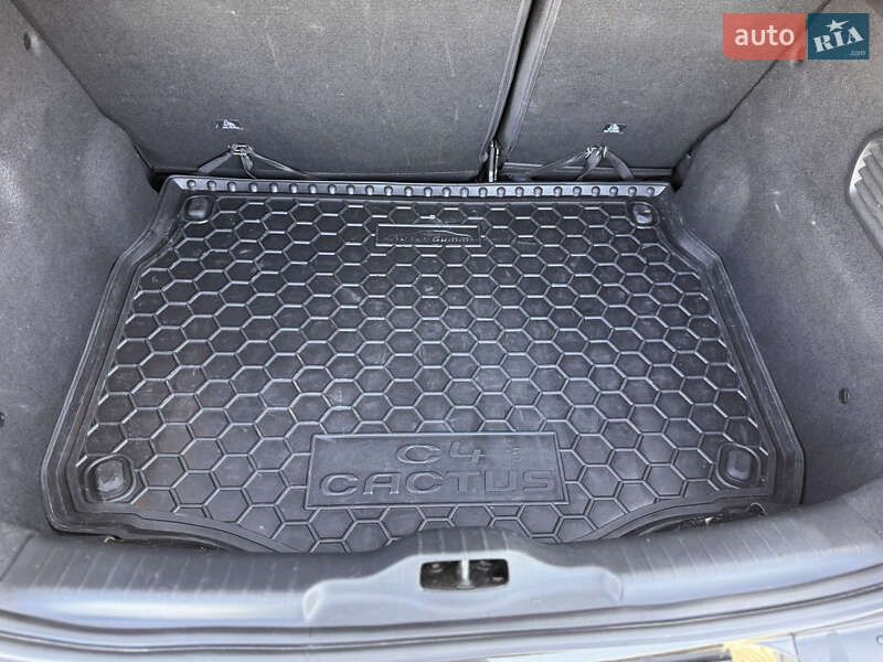 Внедорожник / Кроссовер Citroen C4 Cactus 2015 в Радехове