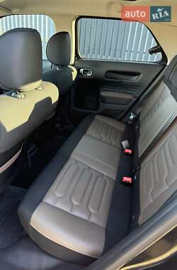 Внедорожник / Кроссовер Citroen C4 Cactus 2016 в 