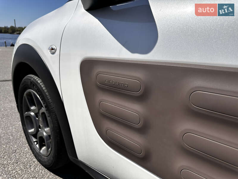 Внедорожник / Кроссовер Citroen C4 Cactus 2015 в Киеве