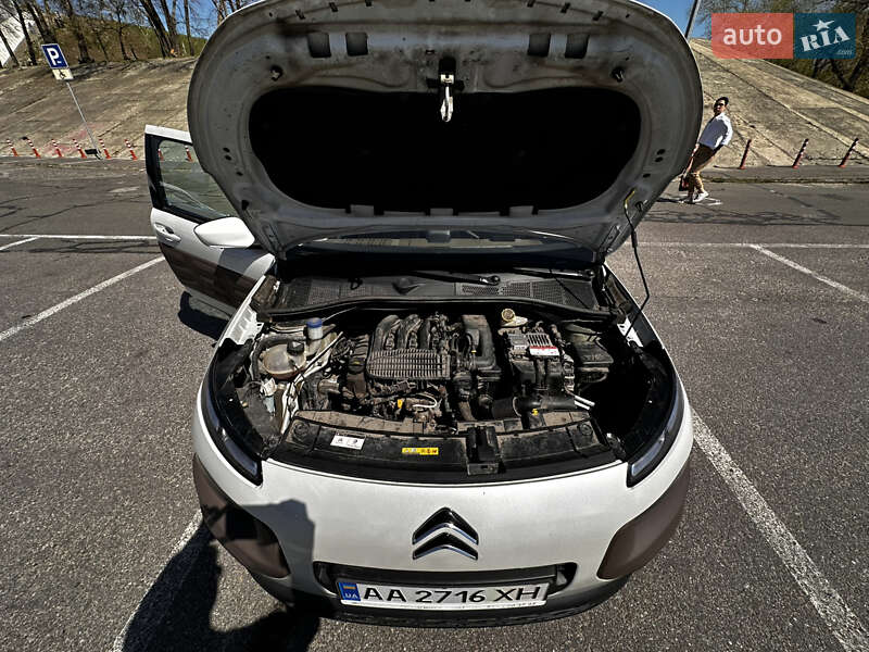 Внедорожник / Кроссовер Citroen C4 Cactus 2015 в Киеве