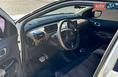 Внедорожник / Кроссовер Citroen C4 Cactus 2016 в 