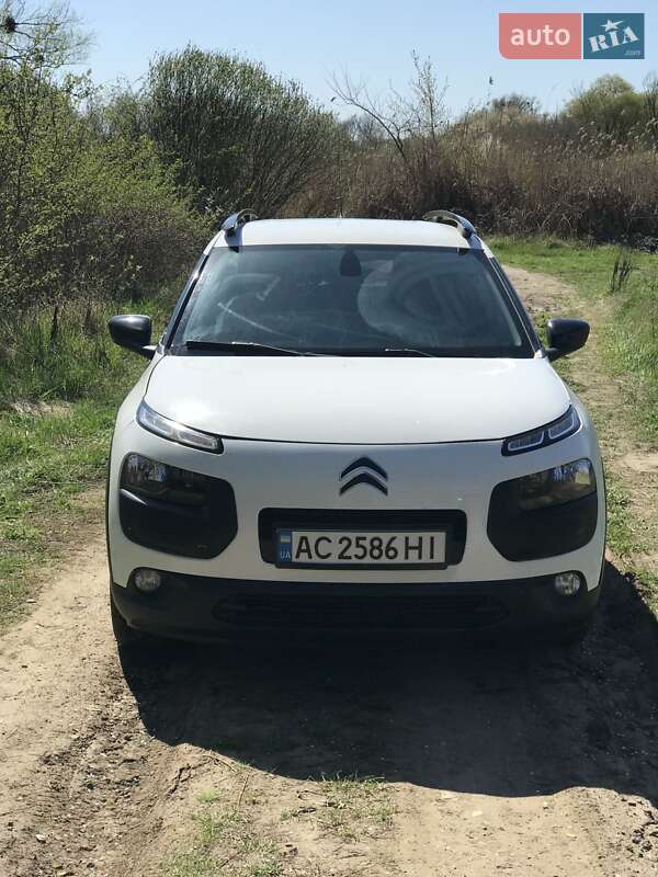 Внедорожник / Кроссовер Citroen C4 Cactus 2015 в Харькове