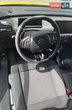 Позашляховик / Кросовер Citroen C4 Cactus 2016 в 