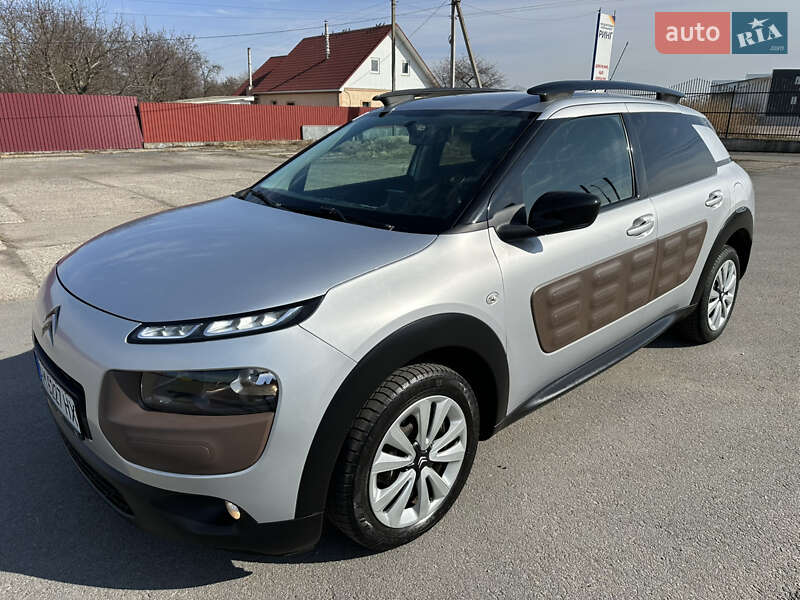 Внедорожник / Кроссовер Citroen C4 Cactus 2014 в 