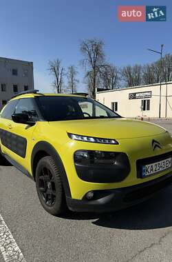 Внедорожник / Кроссовер Citroen C4 Cactus 2015 в 