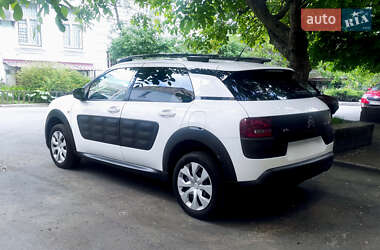 Внедорожник / Кроссовер Citroen C4 Cactus 2016 в 