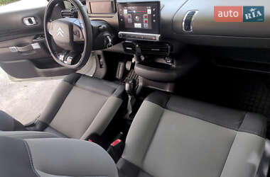 Внедорожник / Кроссовер Citroen C4 Cactus 2016 в 