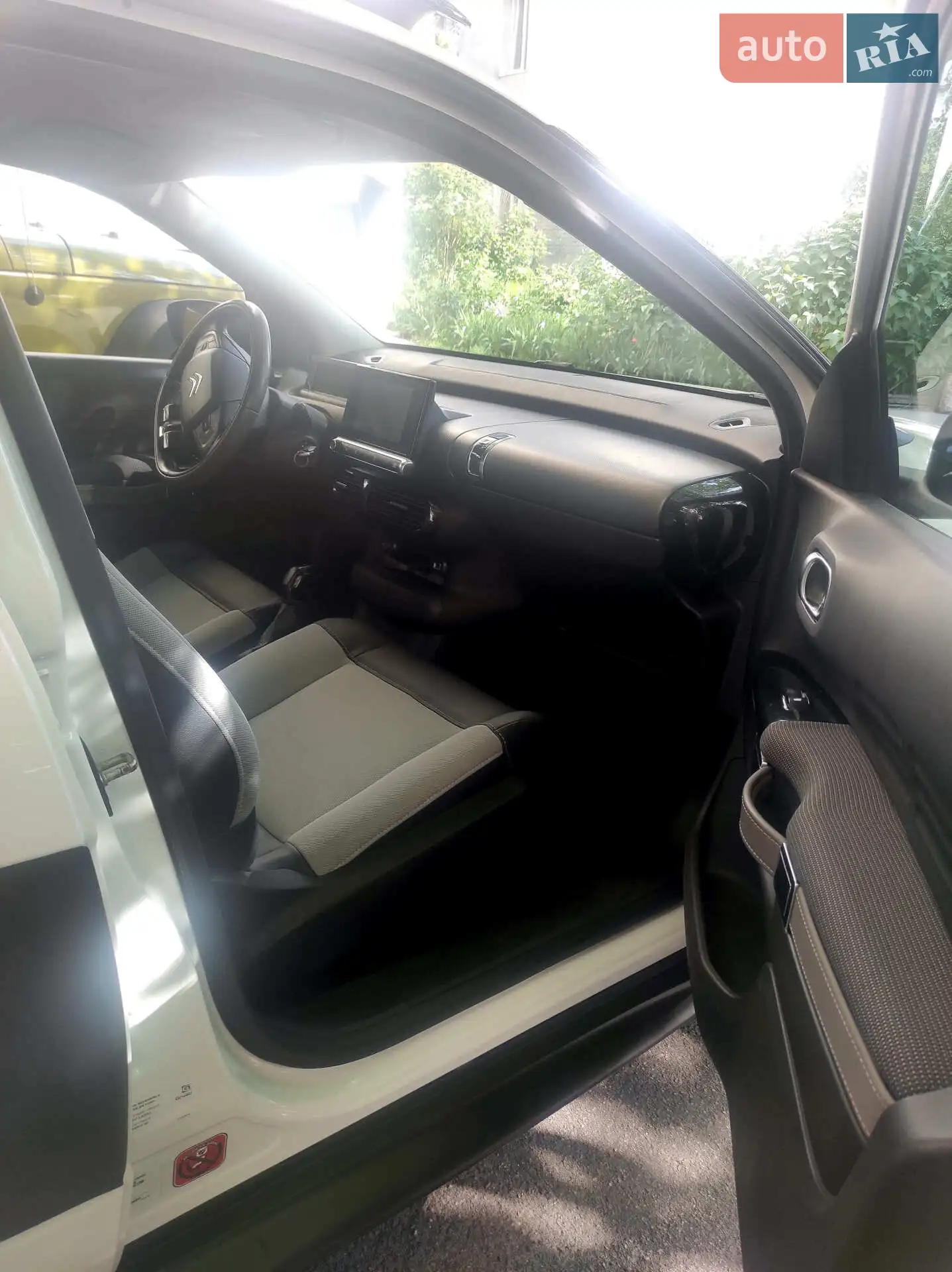 2016 Citroen C4 Cactus - мініатюра 12