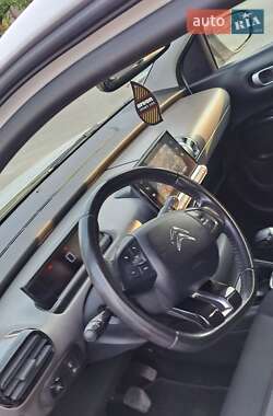 Внедорожник / Кроссовер Citroen C4 Cactus 2019 в 