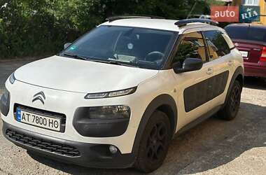 Внедорожник / Кроссовер Citroen C4 Cactus 2016 в 
