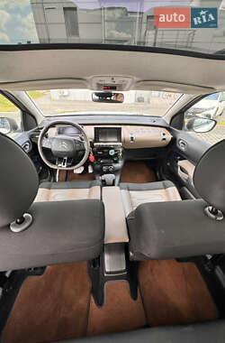 Внедорожник / Кроссовер Citroen C4 Cactus 2014 в 