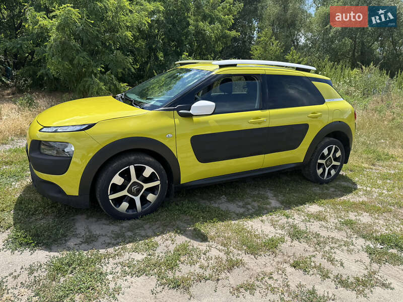 Внедорожник / Кроссовер Citroen C4 Cactus 2016 в Киеве
