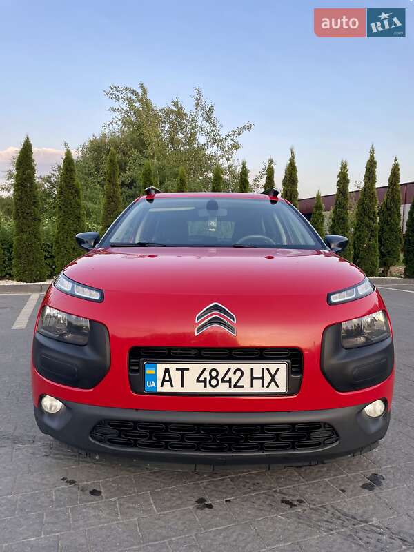 Внедорожник / Кроссовер Citroen C4 Cactus 2015 в Надворной