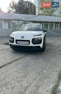 Внедорожник / Кроссовер Citroen C4 Cactus 2016 в 