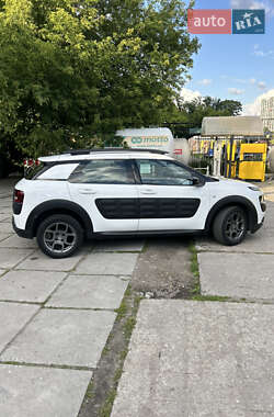 Внедорожник / Кроссовер Citroen C4 Cactus 2016 в 